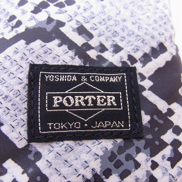 実際に弊社で買取させて頂いたHEAD PORTER/ヘッドポーター PYTHON/パイソン CLUTCH BAG/クラッチバッグの画像 4枚目