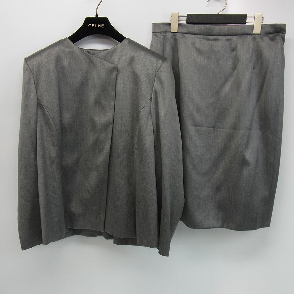 実際に弊社で買取させて頂いたCELINE/セリーヌ ノーカラージャケット/スカート セットアップ/44