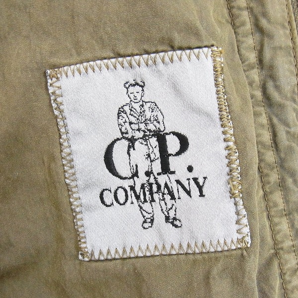 実際に弊社で買取させて頂いたC.P.COMPANY/シーピーカンパニー ナイロン ゴーグル ジャケット CPU0122 000004/50の画像 2枚目