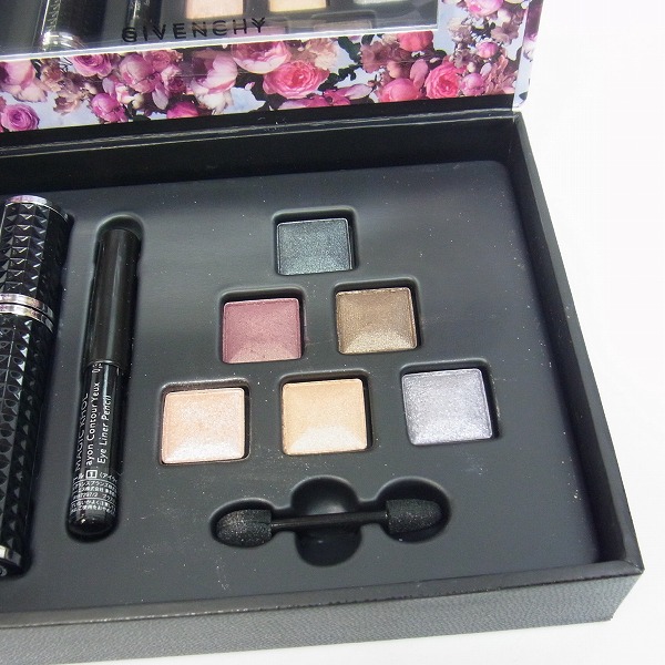 実際に弊社で買取させて頂いたGIVENCHY/ジバンシー メイクアップ クラッチの画像 2枚目