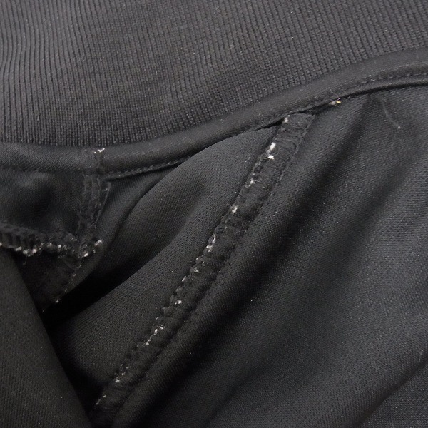 実際に弊社で買取させて頂いたFILA/フィラ トラックジャケット ゴールド×ブラック ラメ入り FM6476/Mの画像 5枚目