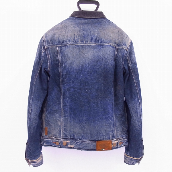 実際に弊社で買取させて頂いたARMANI JEANS/アルマーニジーンズ リミテッドエディション/限定 ダメージ加工 ボアデニムジャケット Size：46の画像 1枚目