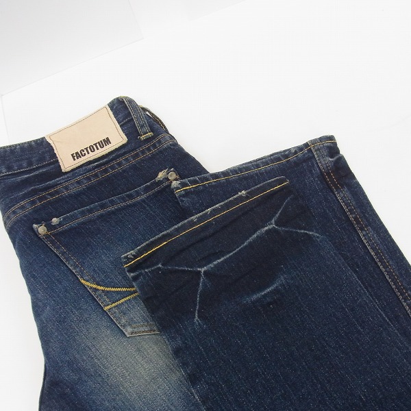 実際に弊社で買取させて頂いたFACTOTUM/ファクトタム タイトストレートデニムパンツ インディゴ 01041520/28の画像 8枚目