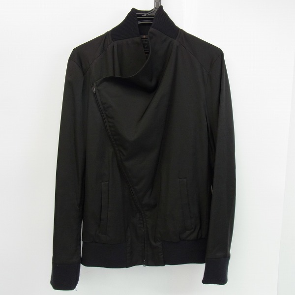 実際に弊社で買取させて頂いたato/アトウ キュプラ混変形コットンジャケット 袖ロングジップ  48