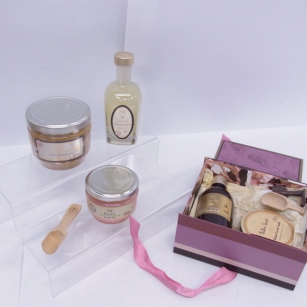 実際に弊社で買取させて頂いた【未使用】SABON/サボン バタースクラブ/ボディスクラブL ゴールデンアイリス S ラベンダーアップル等 5点セットの画像 0枚目