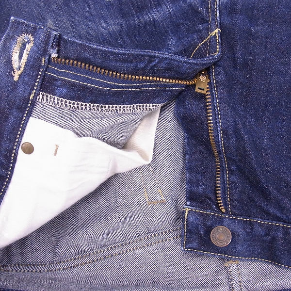 実際に弊社で買取させて頂いたBLUE BLUE/ブルーブルー ストレートデニムパンツ/31の画像 3枚目