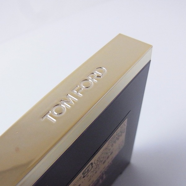 実際に弊社で買取させて頂いたTOM FORD/トムフォード アイカラー クォード 13 オーキッドヘイズ アイシャドウの画像 4枚目