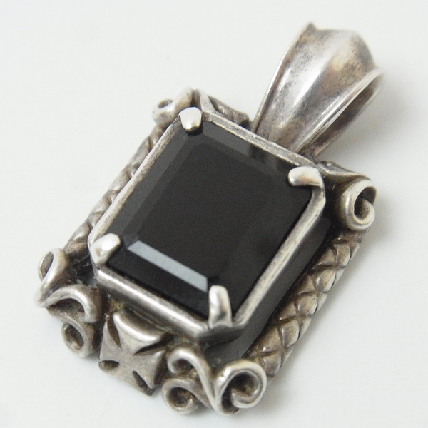 実際に弊社で買取させて頂いたDEAL DESIGN/ディールデザイン ストーン ペンダントトップ 