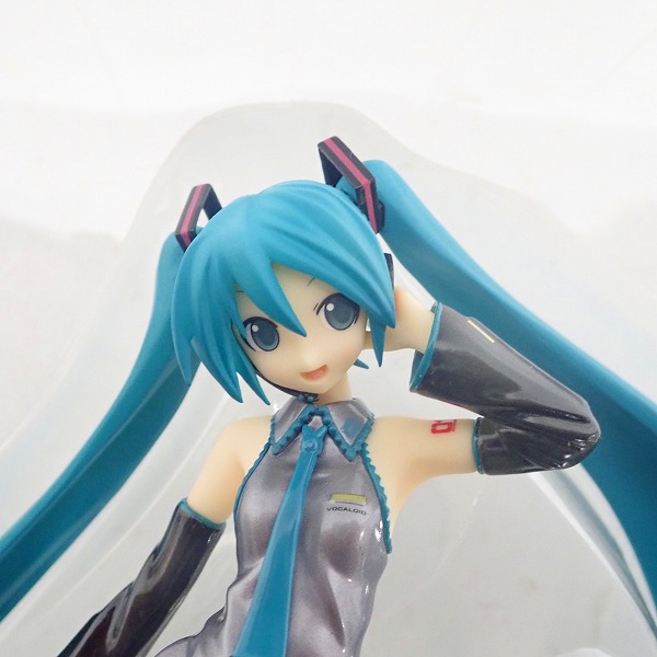 実際に弊社で買取させて頂いた【開封済】GOOD SMILE COMPANY/グッドスマイルカンパニー/グッスマ キャラクター・ボーカル・シリーズ01 1/8 初音ミクの画像 2枚目