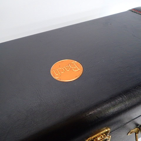 実際に弊社で買取させて頂いたＢach/バック トランペット用 ダブルハードケース ブラック 金管楽器 の画像 5枚目