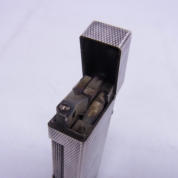 実際に弊社で買取させて頂いたdunhill/ダンヒル ダイヤカット サイドローラー ガスライター シルバーの画像 4枚目