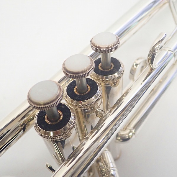 実際に弊社で買取させて頂いたYAMAHA/ヤマハ YTR-3335S/YTR3335S トランペット セミハードケース付きの画像 4枚目