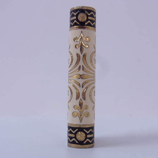 実際に弊社で買取させて頂いたRoyking/ロイキング CARTIER/カルティエ製 18K 金張り装飾 ローラーガスライター の画像 2枚目