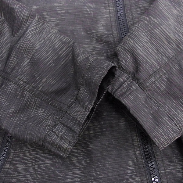 実際に弊社で買取させて頂いたHUGO BOSS/ヒューゴ ボス 総柄 ジップアップ パーカー/ジャケット/UK56の画像 6枚目