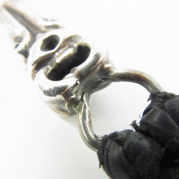 実際に弊社で買取させて頂いたA&G/エーアンドジー ダガーペンダント/レザーブレードの画像 2枚目