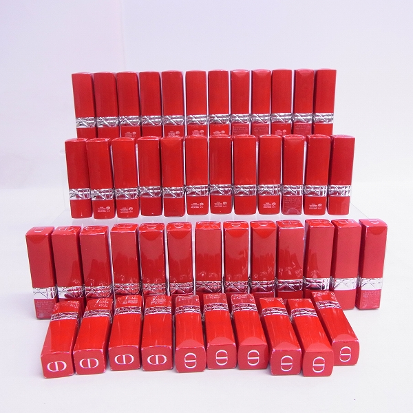 実際に弊社で買取させて頂いたDior ルージュディオール ウルトラ ルージュ/口紅 テスター 40点以上まとめの画像 0枚目