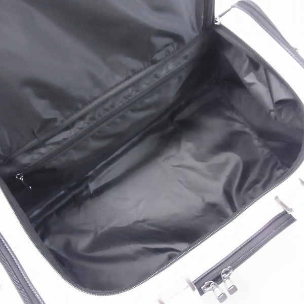 実際に弊社で買取させて頂いた【未使用】Le coq sportif/ルコックスポルティフ 2018 ゴルフ 2WAYボストンバッグ ホワイト/QQBLJA01の画像 3枚目