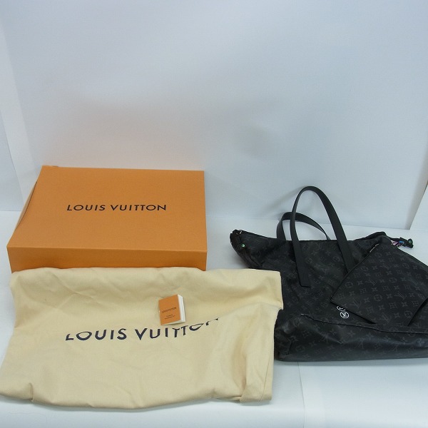 実際に弊社で買取させて頂いたLOUIS VUITTON×FRAGMENT DESIGN/ルイヴィトン×ラグメントデザイン 2017 モノグラムエクリプスカバートート M43417の画像 9枚目