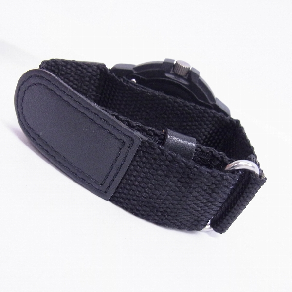 実際に弊社で買取させて頂いたLUMINOX/ルミノックス ネイビーシールズ 3900 腕時計【動作未確認】の画像 2枚目