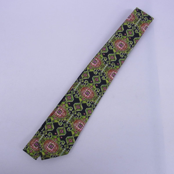 実際に弊社で買取させて頂いたGIVENCHY/ジバンシー 総柄 コットン ネクタイ