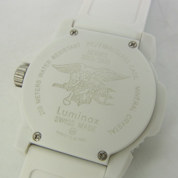 実際に弊社で買取させて頂いたLUMINOX/ルミノックス クォーツ 腕時計 ホワイトアウト 3050/3950の画像 3枚目