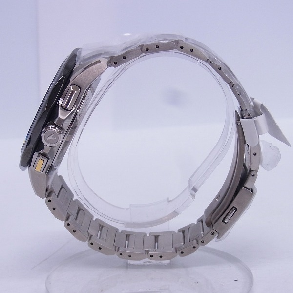実際に弊社で買取させて頂いた【未使用】CASIO/カシオ OCEANUS/オシアナス サファイアガラスベゼル/Bluetooth搭載/GPS電波ソーラー OCW-G2000J-1AJFの画像 2枚目