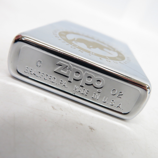実際に弊社で買取させて頂いたZIPPO/ジッポー HUNTING WORLD/ハンティングワールド ロゴプリント 2002年製の画像 3枚目