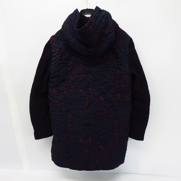 実際に弊社で買取させて頂いたFACTOTUM/ファクトタム ダッフルコート 袖切替 刺繡/46の画像 1枚目