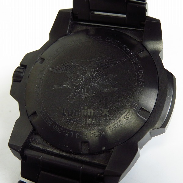 実際に弊社で買取させて頂いたLUMINOX/ルミノックス ネイビーシールズ 3250シリーズ 45mm オールブラックの画像 3枚目