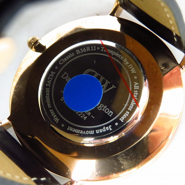 実際に弊社で買取させて頂いたDaniel Wellington/ダニエルウェリントン レザーベルト クォーツ/腕時計 B36R11の画像 4枚目