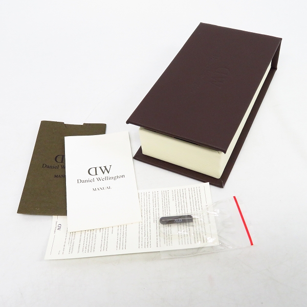 実際に弊社で買取させて頂いたDaniel Wellington/ダニエルウェリントン レザーベルト クォーツ/腕時計 B36R11の画像 7枚目