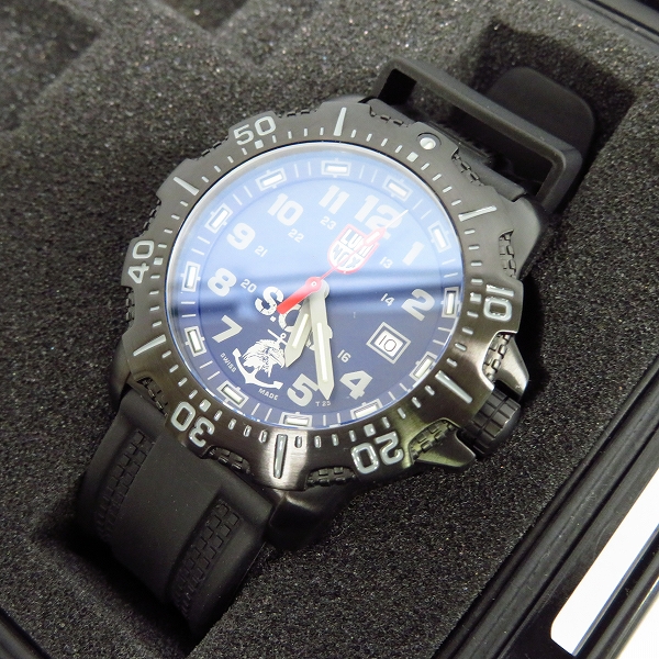 実際に弊社で買取させて頂いたLUMINOX/ルミノックス SERIES 4220 METERS WATER RESISTANT 1GBq H-3 LX/MBM S.O.C