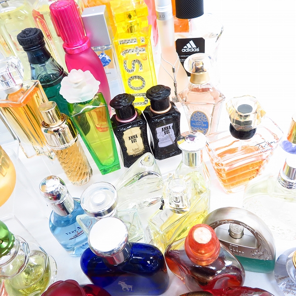 実際に弊社で買取させて頂いたジミーチュウ/ランバン/カルバンクライン/ジバンシィ/Dior/等フレグランス 香水おまとめの画像 2枚目