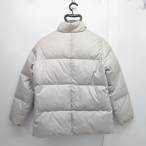 実際に弊社で買取させて頂いたFILA/フィラ ダウンジャケット ライトグレー Mの画像 1枚目