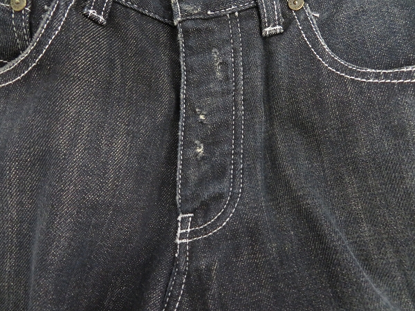 実際に弊社で買取させて頂いたARMANI JEANS/アルマーニジーンズ エンブレムメタル/COMFORT FIT 等 コットン/デニム パンツ 34/38 3点セットの画像 4枚目