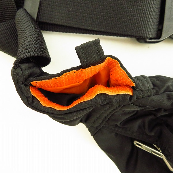 実際に弊社で買取させて頂いたPORTER/ポーター TANKER/タンカー 三角形 ショルダー/ウエストバッグ 622-06629
の画像 4枚目