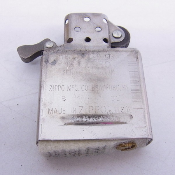 実際に弊社で買取させて頂いたZIPPO/ジッポー HUNTING WORLD/ハンティングワールド ロゴプリント 鏡面加工/2001年製の画像 5枚目