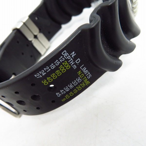 実際に弊社で買取させて頂いたCITIZEN/シチズン プロマスター AIR DIVER'S/エアダイバーズ 8203-824393 200Mの画像 4枚目