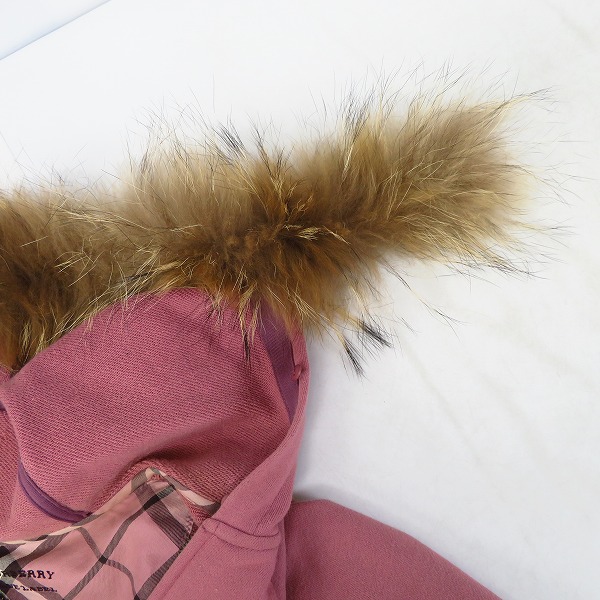 実際に弊社で買取させて頂いたBURBERRY BLUE LABEL/バーバリーブルーレーベル ジップアップ パーカー ファー付 コットン/38 の画像 9枚目