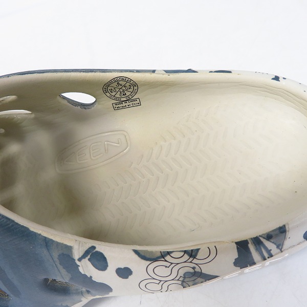 実際に弊社で買取させて頂いたKEEN/キーン YOGUI ARTS/ヨギアーツ 総柄 サンダル/25の画像 4枚目