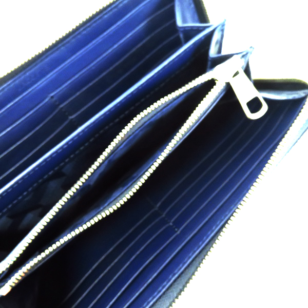 実際に弊社で買取させて頂いたLACOSTE/ラコステ ラウンドジップ/ファスナー ウォレット/財布の画像 3枚目