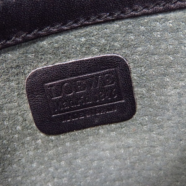 実際に弊社で買取させて頂いたLOEWE/ロエベ レザー フラップ型 ポーチ/クラッチバッグの画像 4枚目