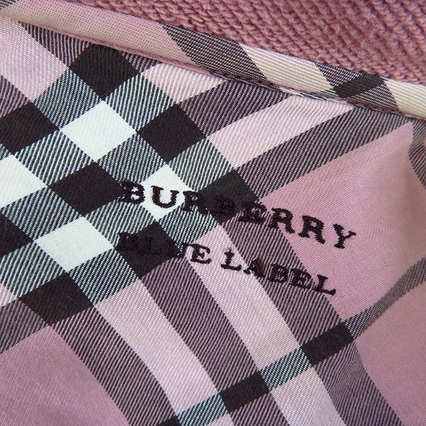 実際に弊社で買取させて頂いたBURBERRY BLUE LABEL/バーバリーブルーレーベル ジップアップ パーカー ファー付 コットン/38 の画像 2枚目