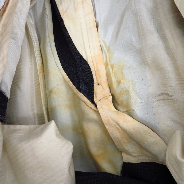 実際に弊社で買取させて頂いたGIORGIO ARMANI/ジョルジオアルマーニ スーツ ジャケット/パンツ セットアップ 54の画像 7枚目