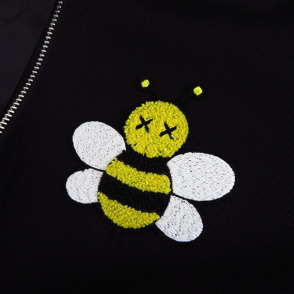 実際に弊社で買取させて頂いたDIOR×KAWS/ディオール×カウズ BEEパッチ コットンドリルジャケット ブルゾン/48の画像 5枚目