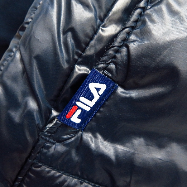 実際に弊社で買取させて頂いたFILA/フィラ ジャージ切替 フード付き ゴルフ 中綿ジャケットの画像 4枚目