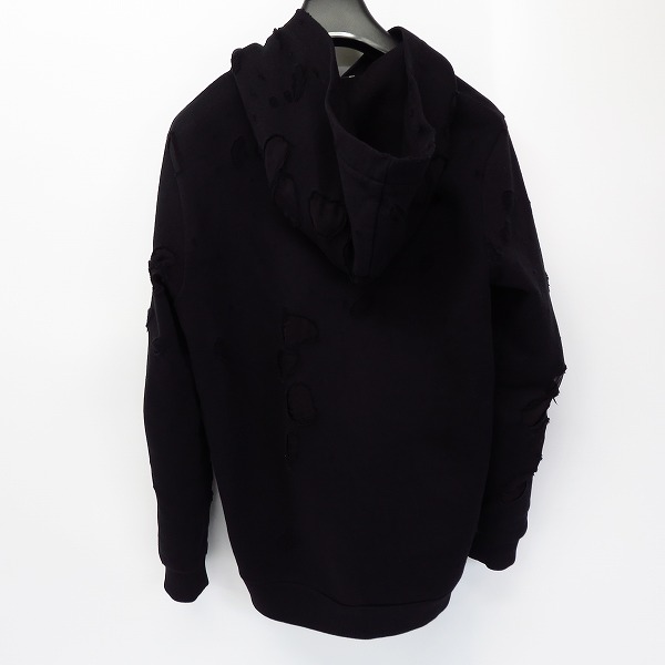 実際に弊社で買取させて頂いた【JPタグ】GIVENCHY/ジバンシー デストロイ/クラッシュ加工 ロゴ プルオーバー パーカー/フーディー Size：Sの画像 1枚目