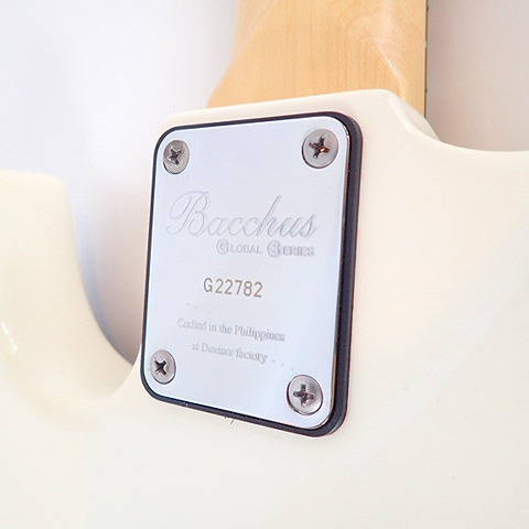 実際に弊社で買取させて頂いた★Bacchus/バッカス WOODLINE WL-434 ジャズベースタイプ エレキベースの画像 7枚目