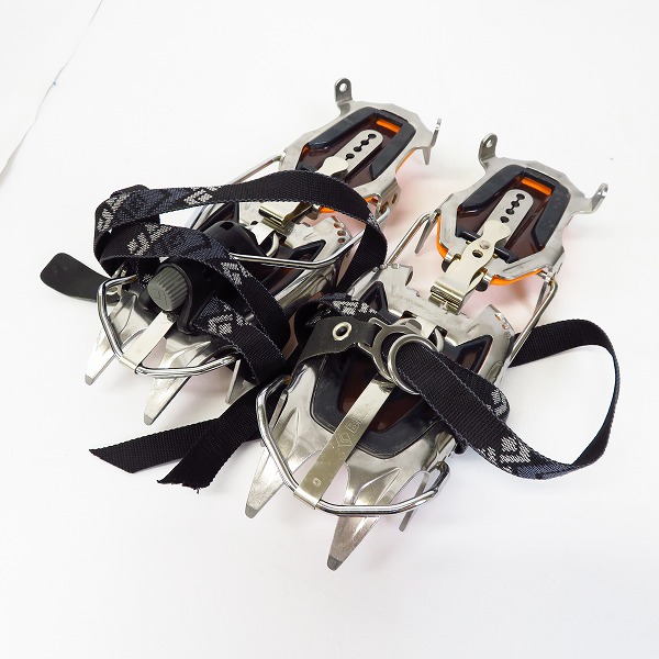 実際に弊社で買取させて頂いたBLACK diamond/ブラックダイヤモンド アイゼン 12本爪 登山 アウトドア