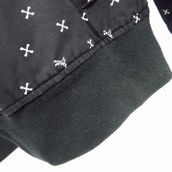 実際に弊社で買取させて頂いたCRIMIE/クライミー スカル総柄 ジップアップ フードジャケット/Mの画像 6枚目